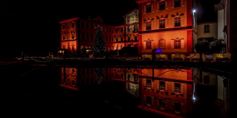 Christmas Garden Insel Mainau 2021 - Strahlendes Schloss